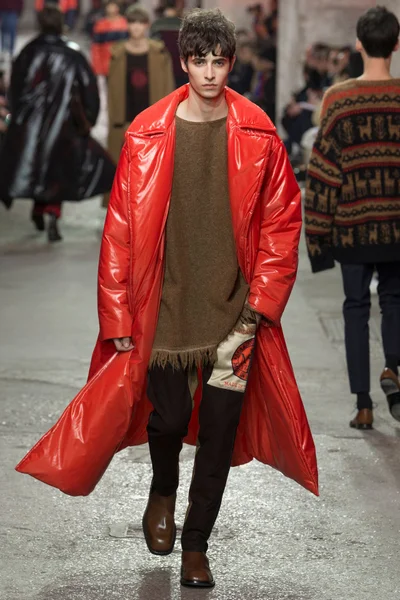 Look 36